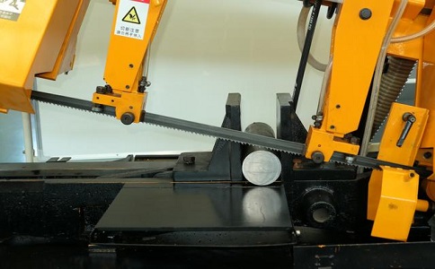 虎门镇数控带锯床自动送料精度会出现偏差吗？